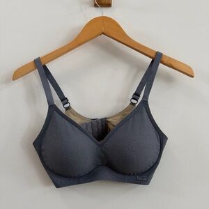 Smile Charcoal Gray Wireless Moulded Bra – Size Large Adjustable Straps